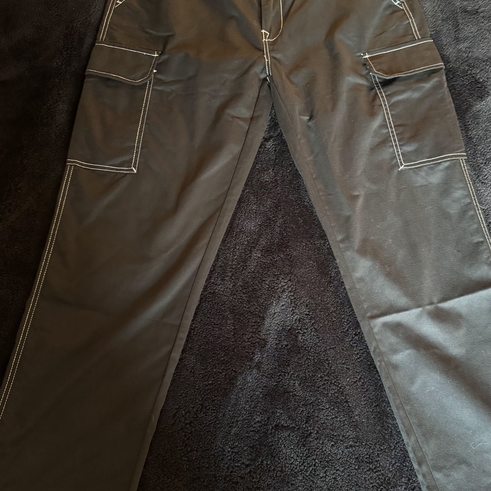 True Religion Black Jeans with White Stitching - Picture 7 of 7